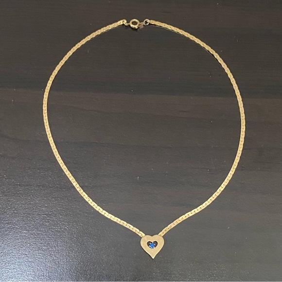 Unsigned Vintage Gold-tone Snake Chain Heart Pendant with Blue Stone Necklace - Picture 7 of 11